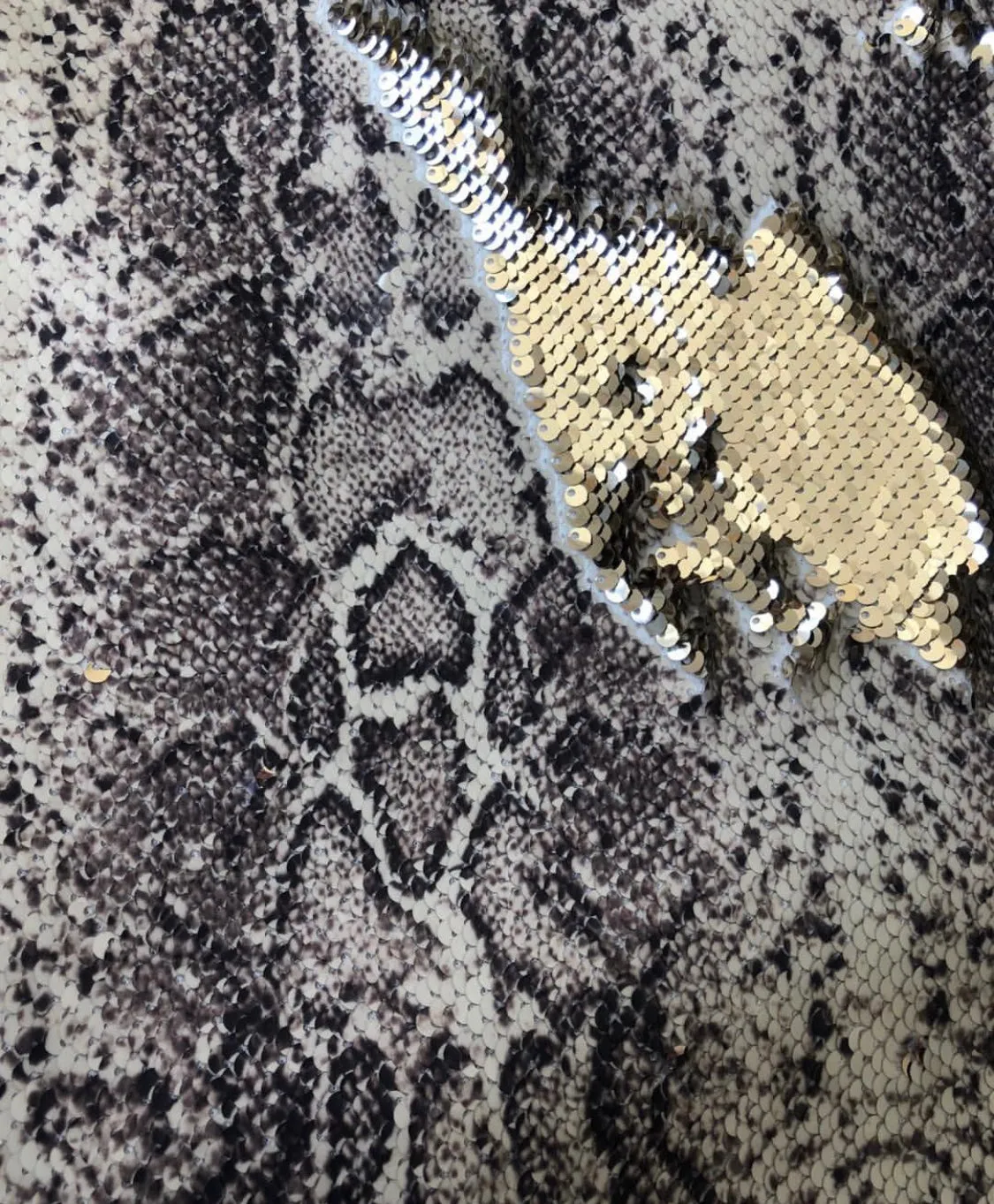 APHRODITE GOLD TOP