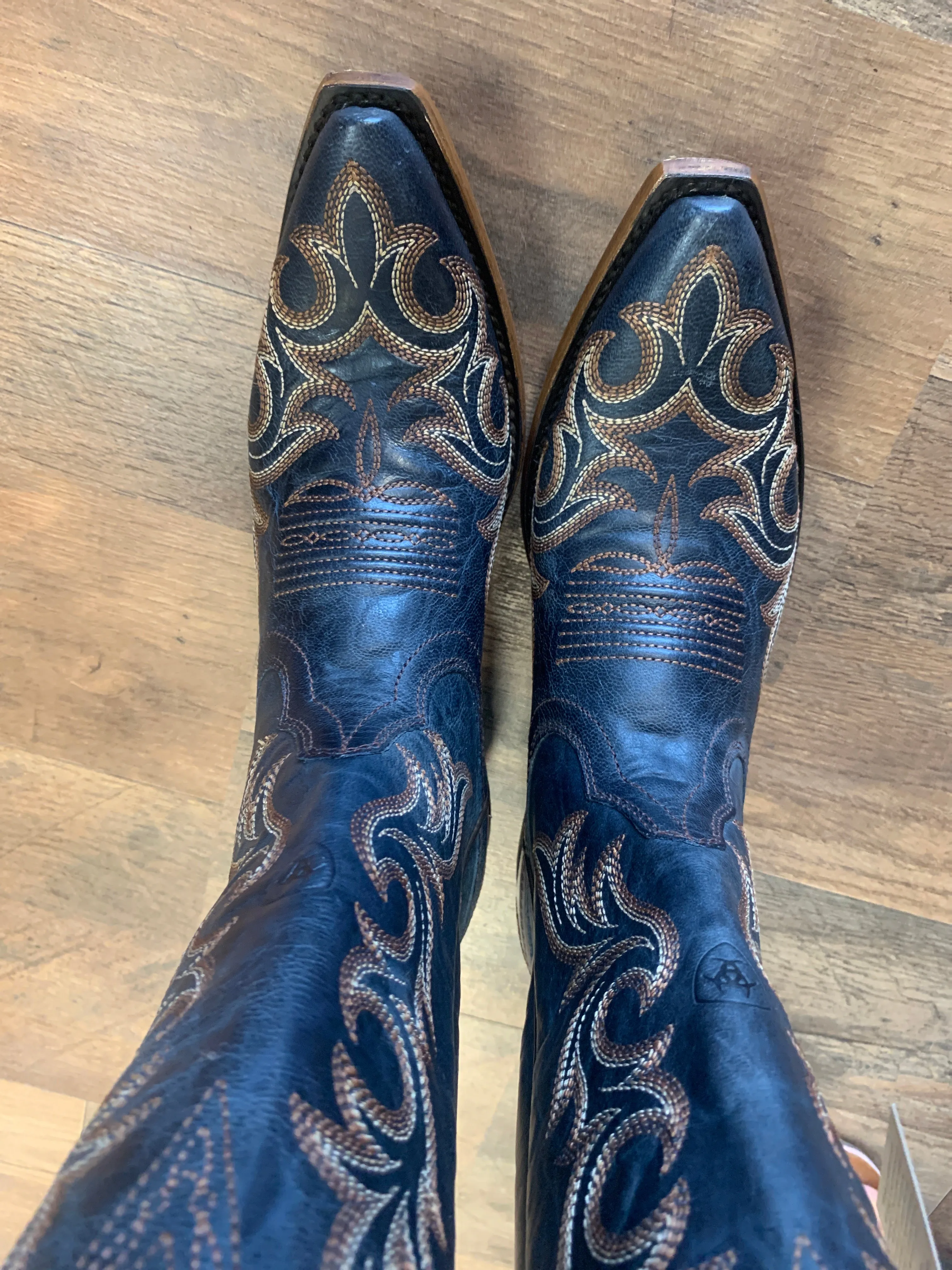 ARIAT WOMEN'S HAZEN BLUE WESTERN BOOTS - SNIP TOE