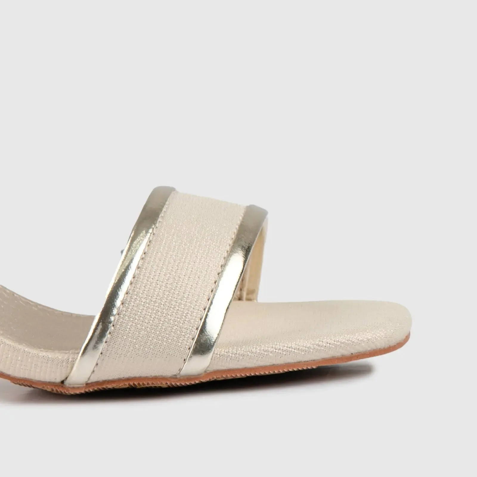 Block Heel Sandal Beige 10529