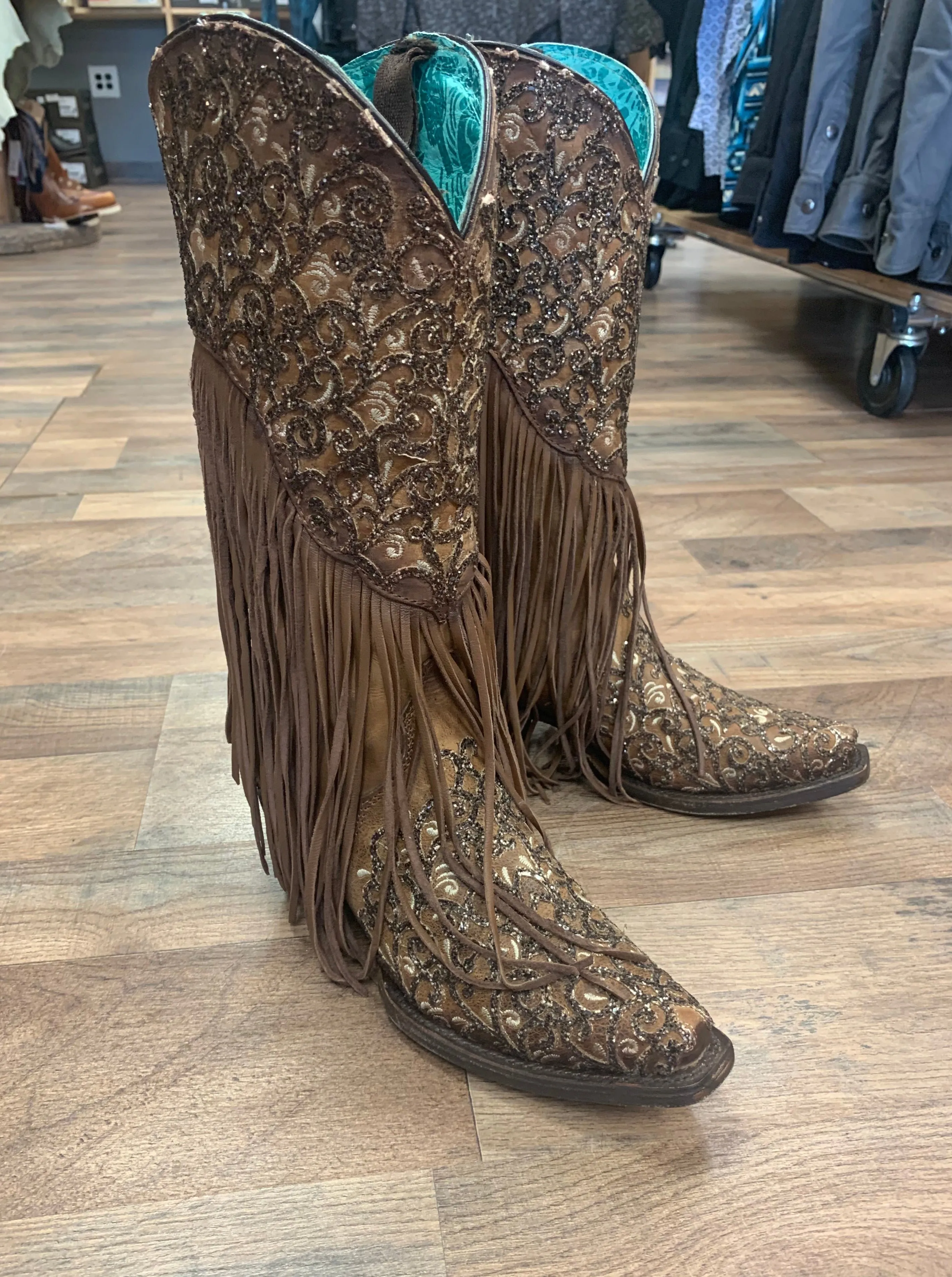 CORRAL HONEY LAMB OVERLAY EMROIDERY FRINGE