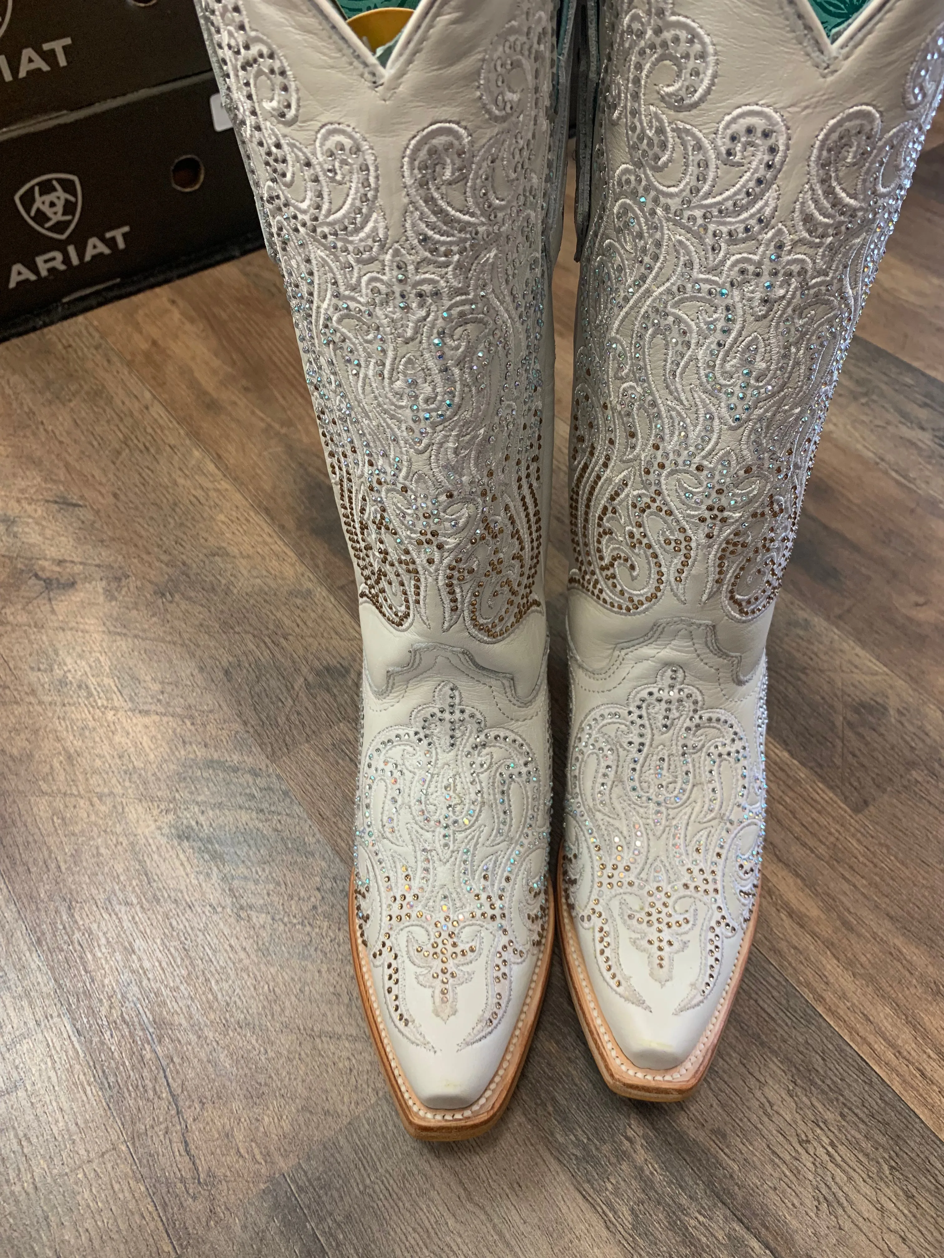 Corral Women's Crystal Embroidered Western Boots - Snip Toe