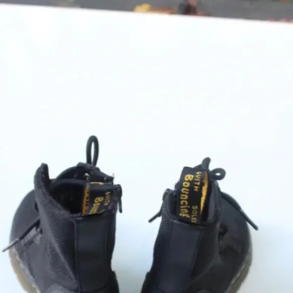 Dr. Martens combs kids boots