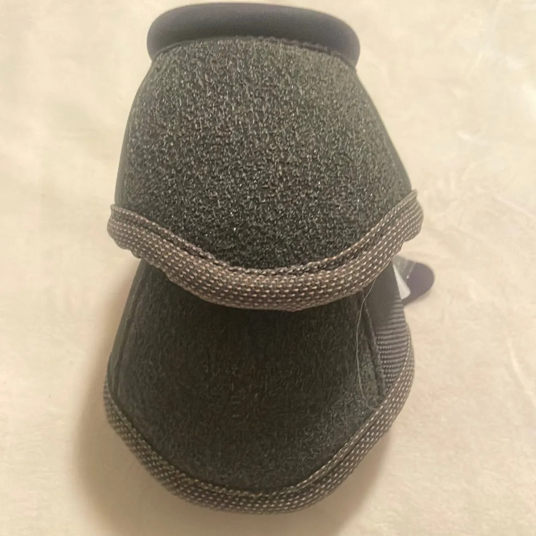 Dynamic Edge Bell Boots, Medium, Black or White