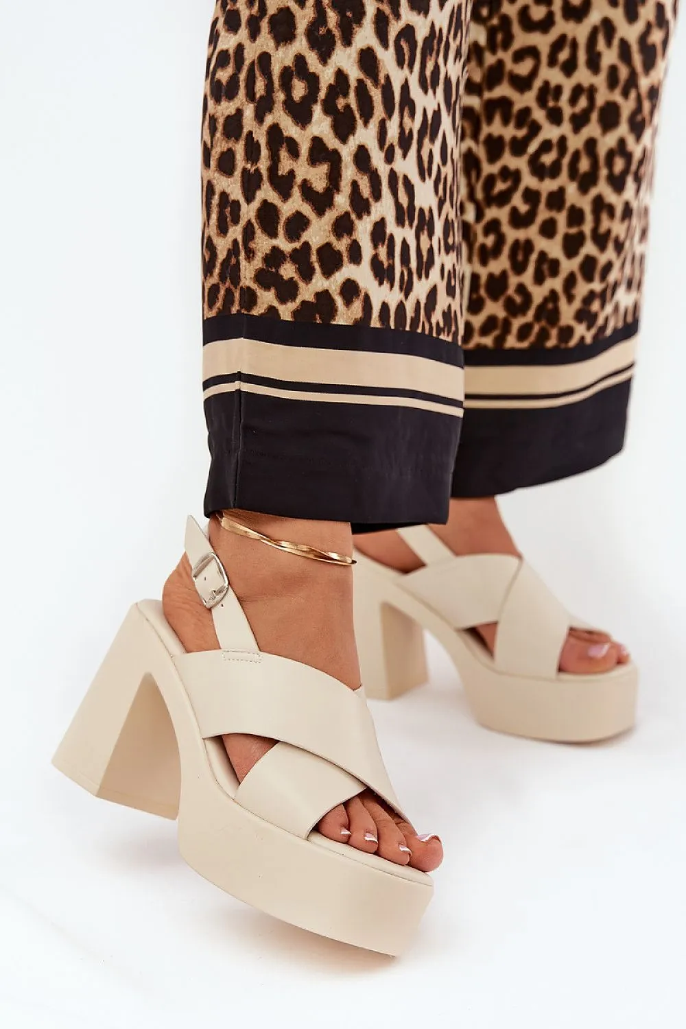 Lightweight eco leather heel sandals