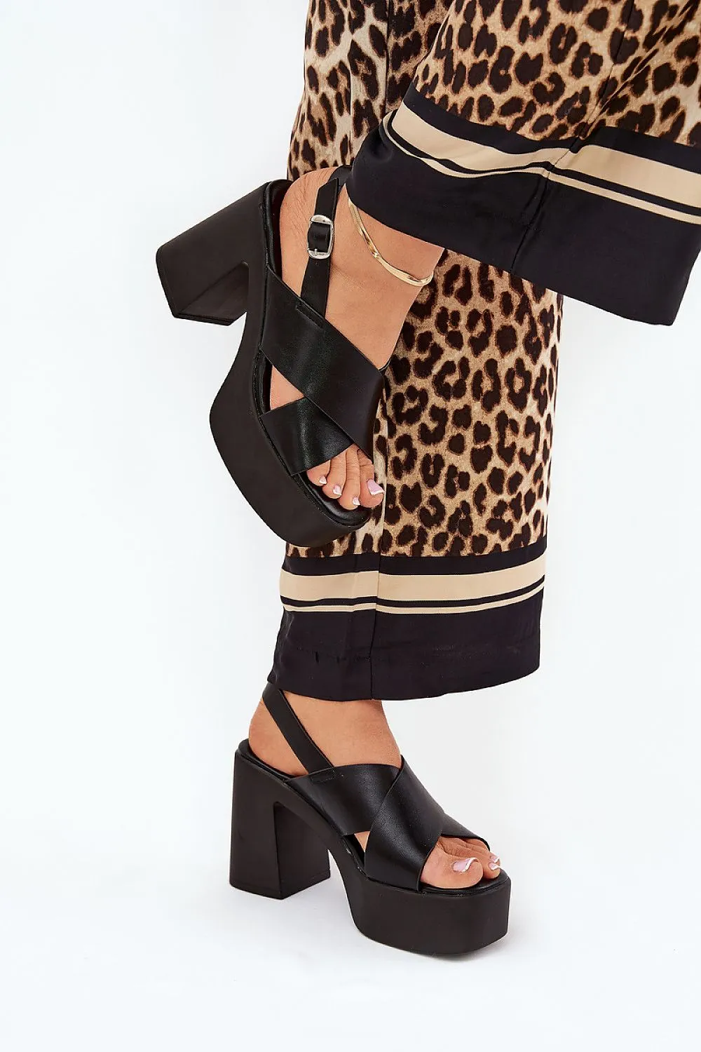 Lightweight eco leather heel sandals