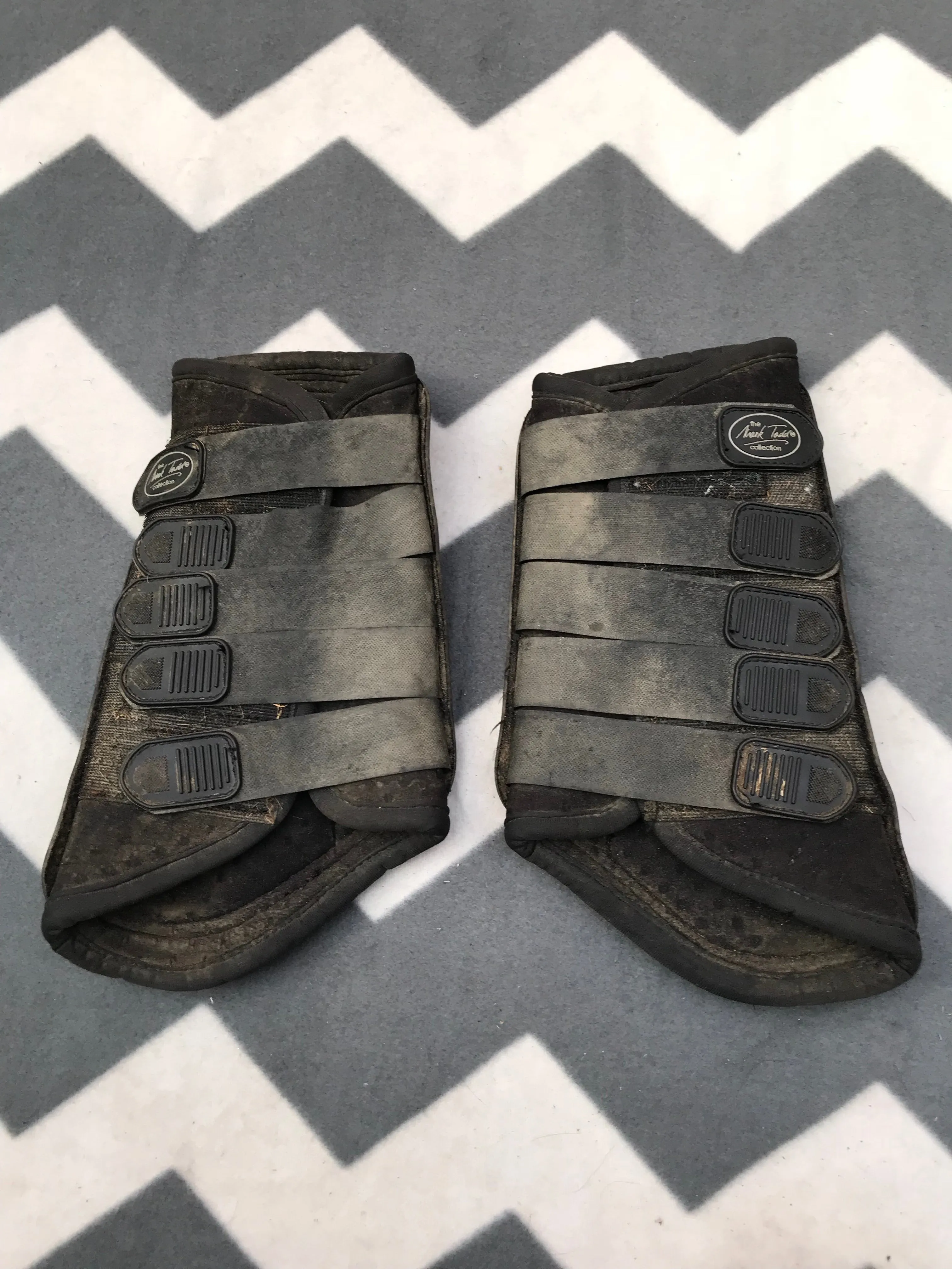 Mark Todd brushing boots full size FREE POSTAGE