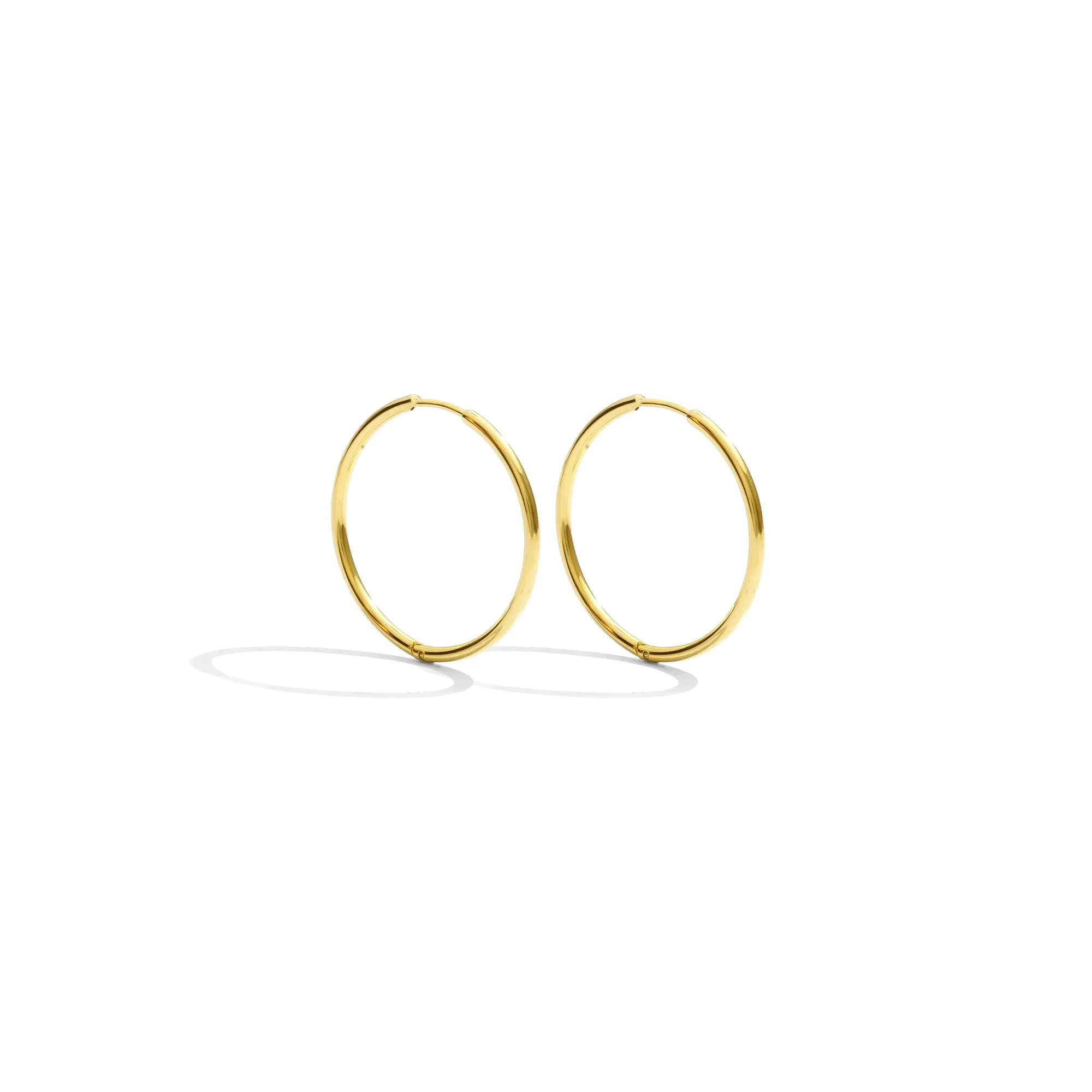 MEDIUM MODERN HOOPS - GOLD