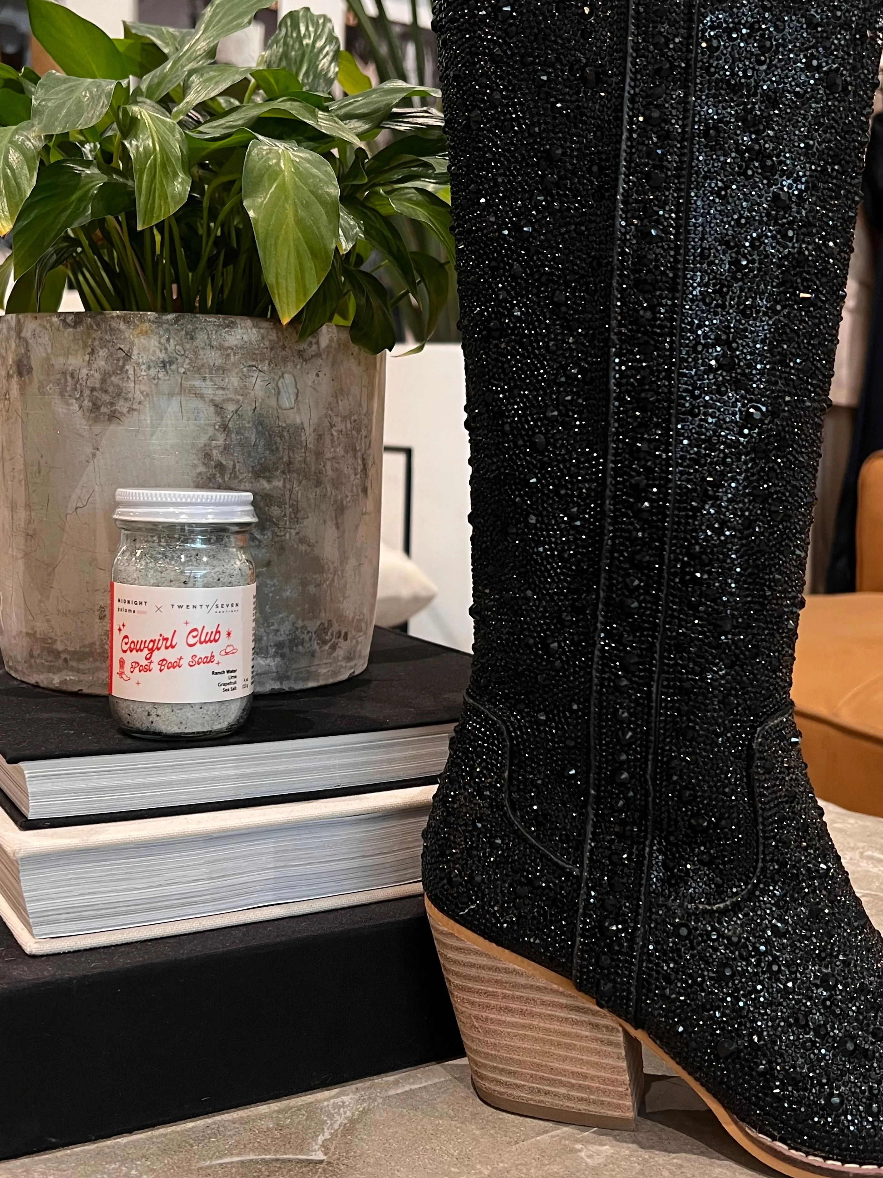 MIDNIGHT PALOMA x 27 Post Boot Soak 4oz
