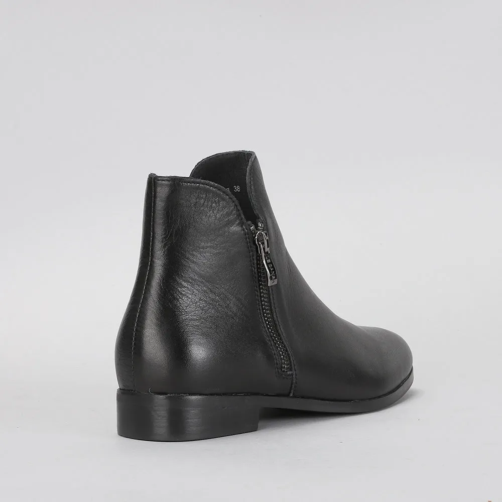 Ming - Black