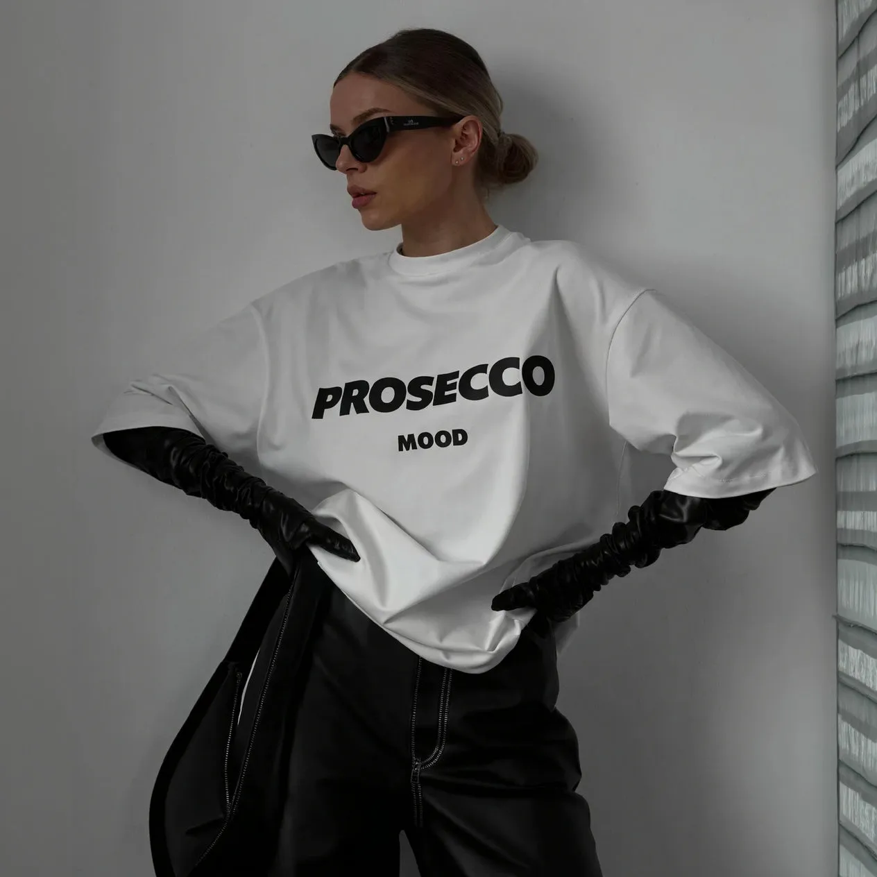 Relaxed Fit Graphic Tee - Prosecco Mood