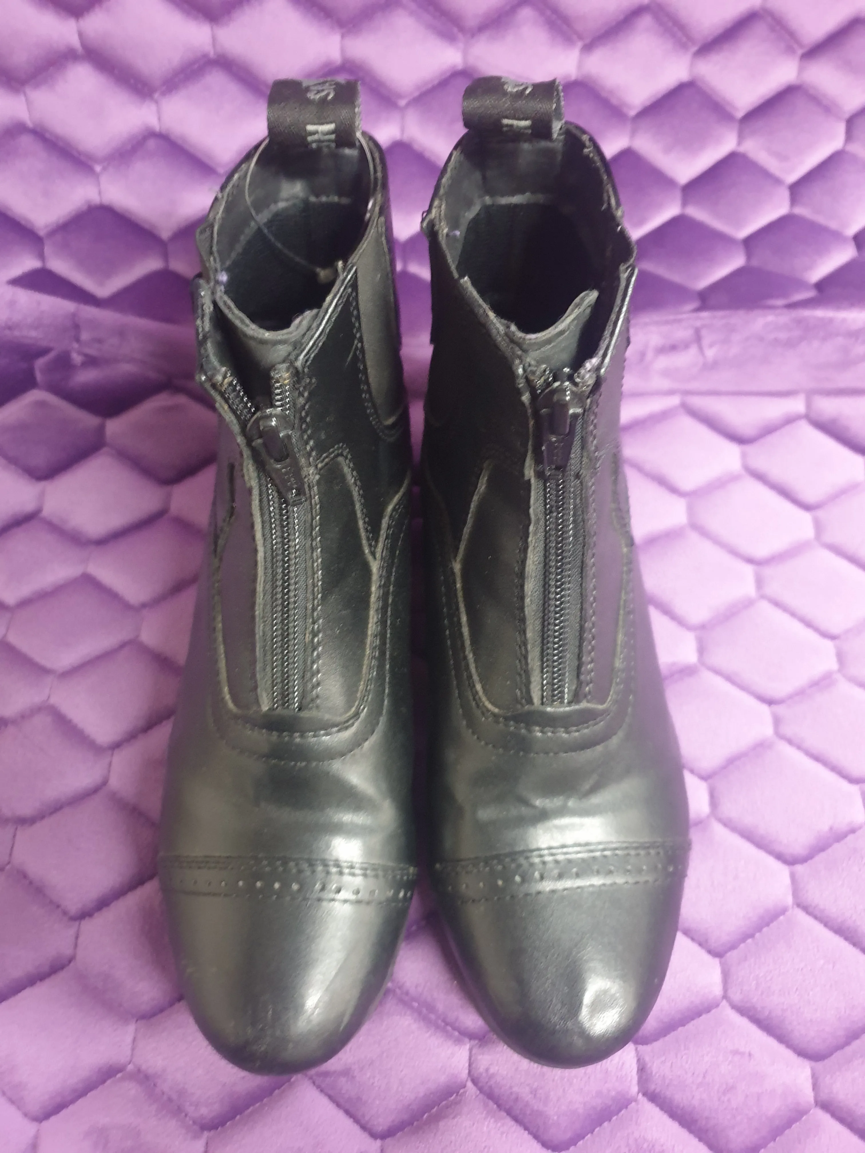 Saxon kids jodhpur boots black leather size 2