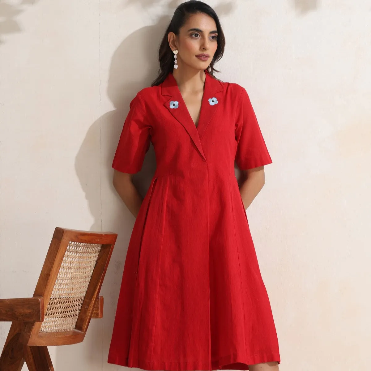 Thalia - Red pleated dress with flower embroidery