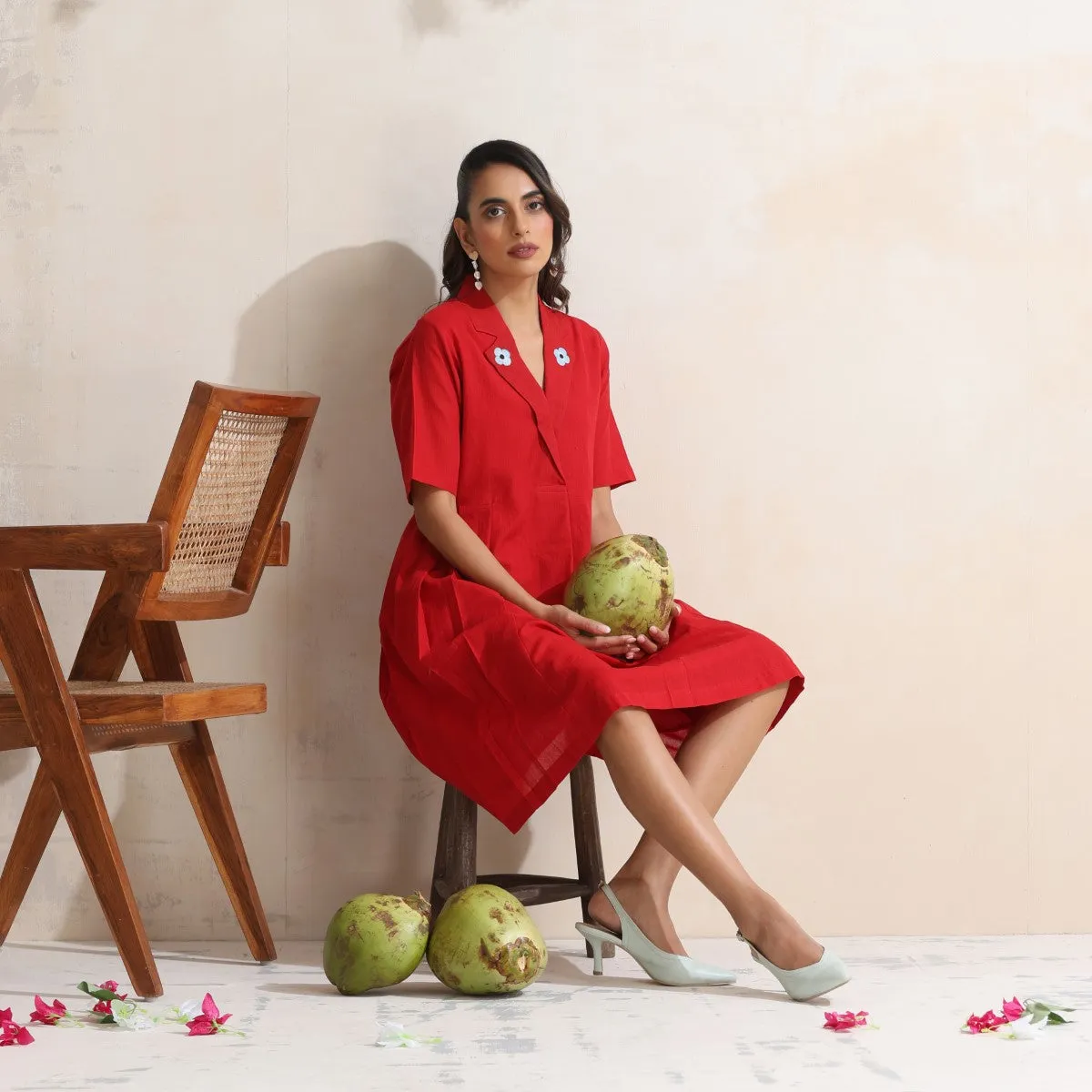 Thalia - Red pleated dress with flower embroidery