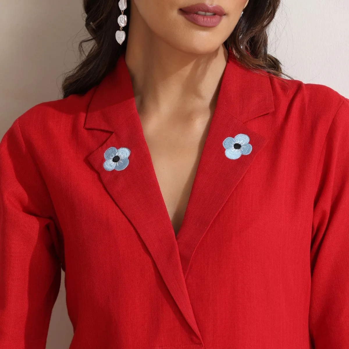 Thalia - Red pleated dress with flower embroidery