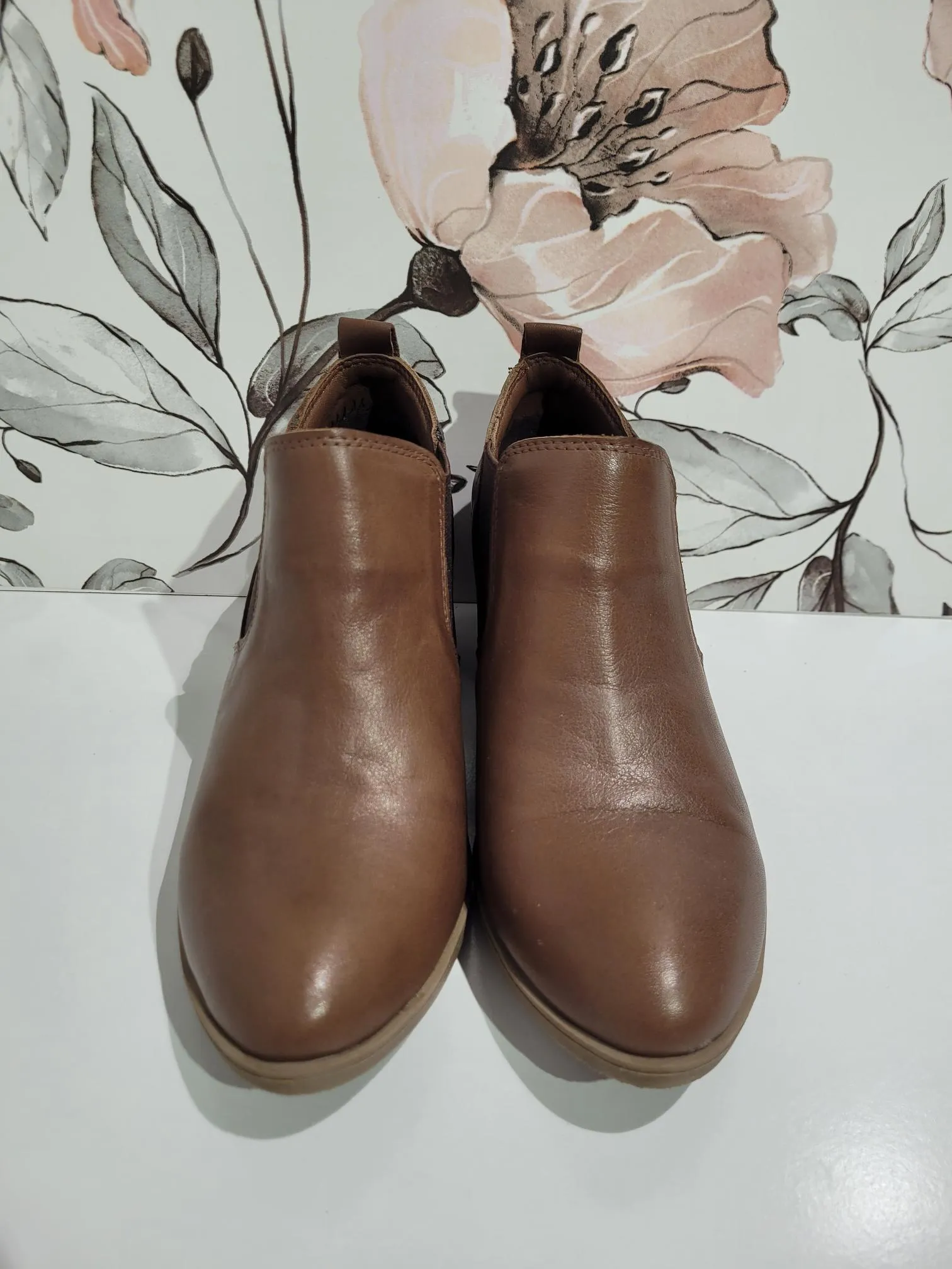 Tone Brown by Thyme & Co