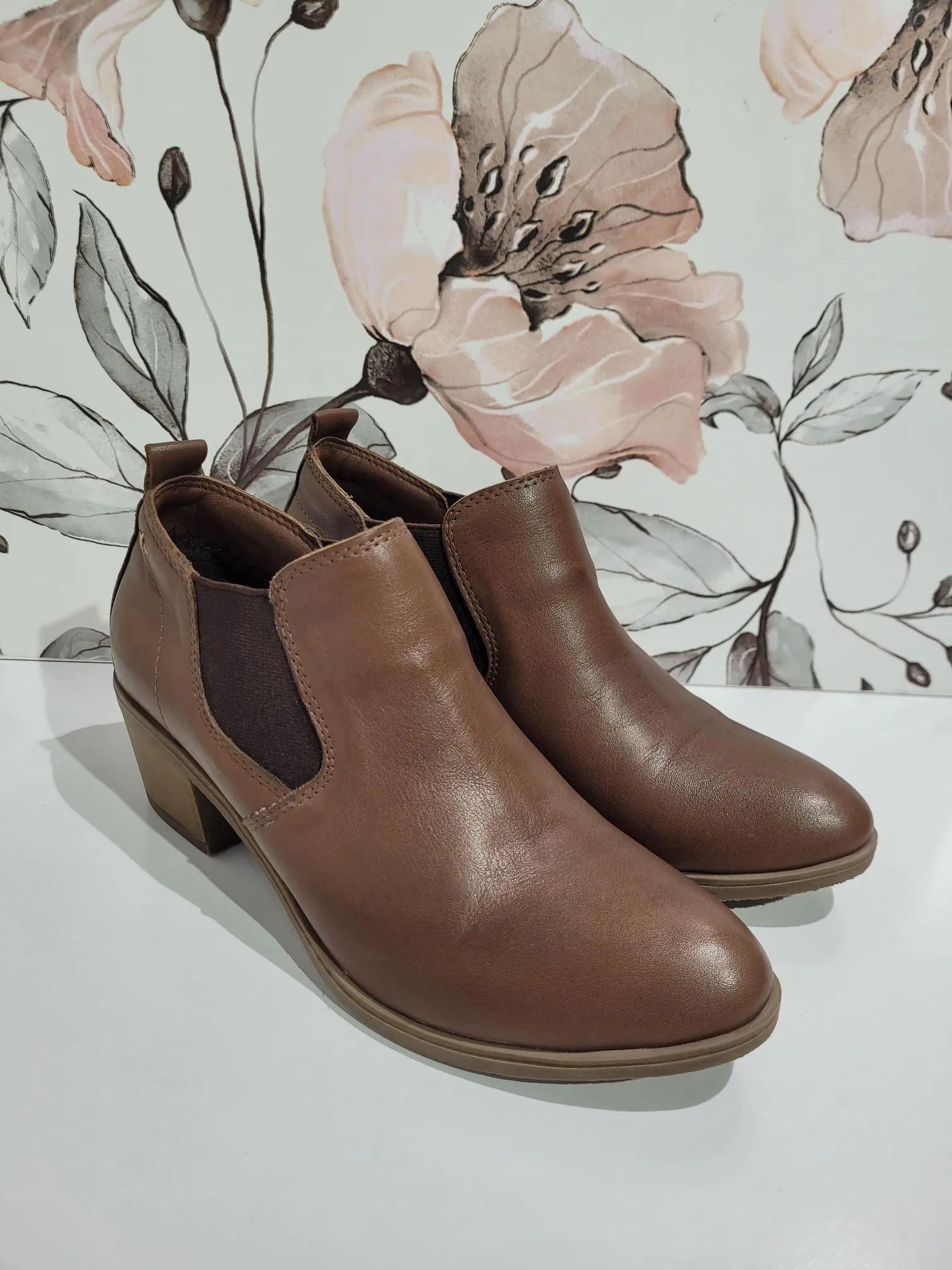 Tone Brown by Thyme & Co
