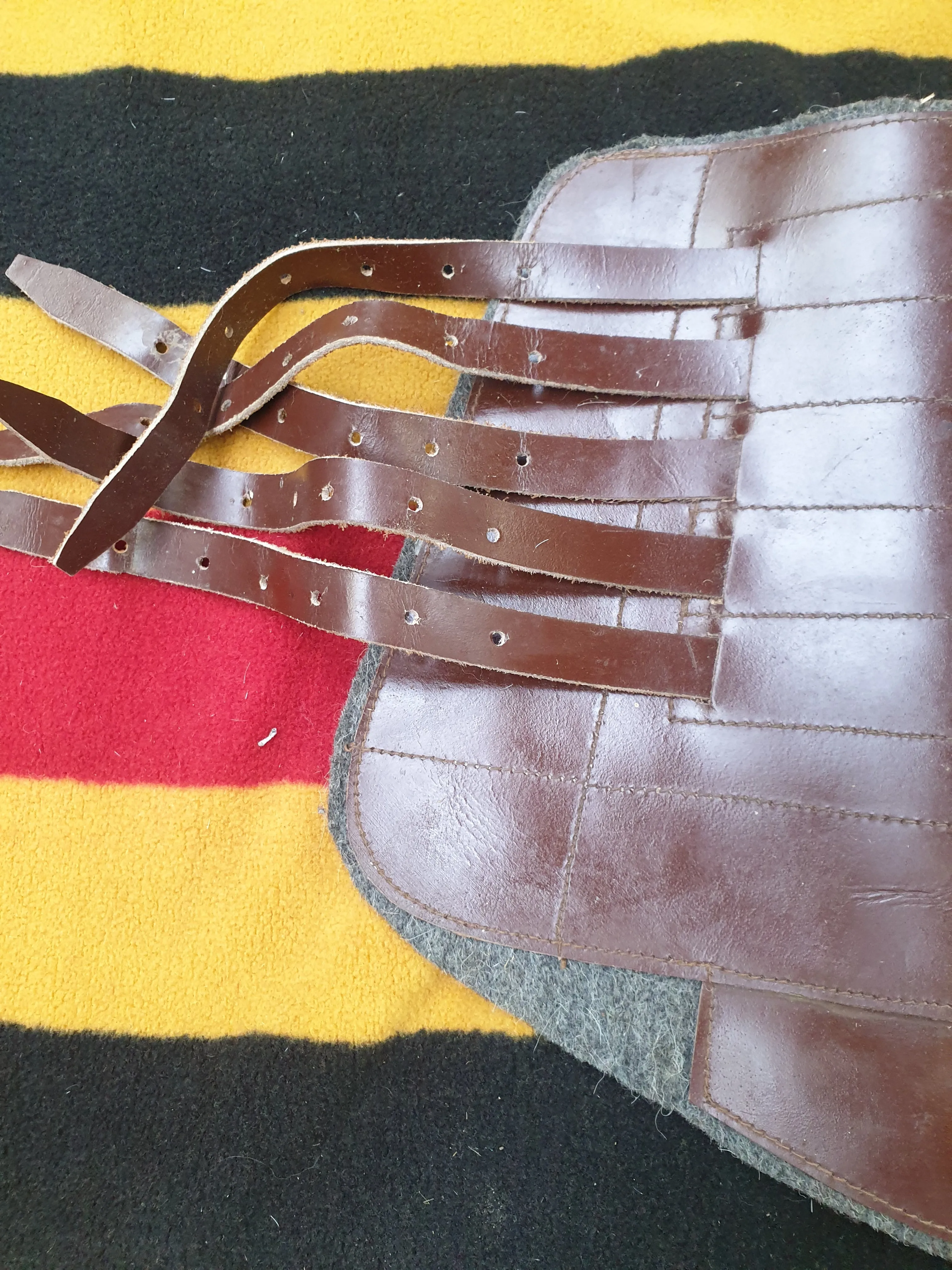 Used full size brown leather tendon boots FREE POSTAGE☆
