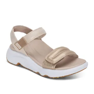 Whit Womens Champagne