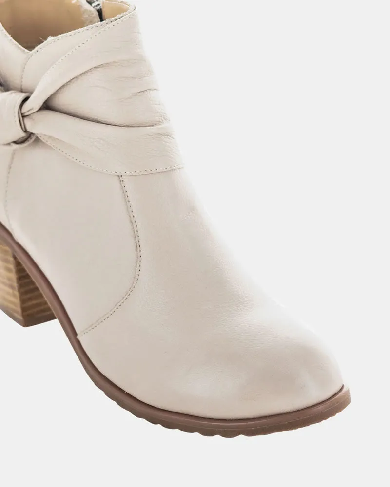 Zola Hasel Nude Leather Ankle Boots